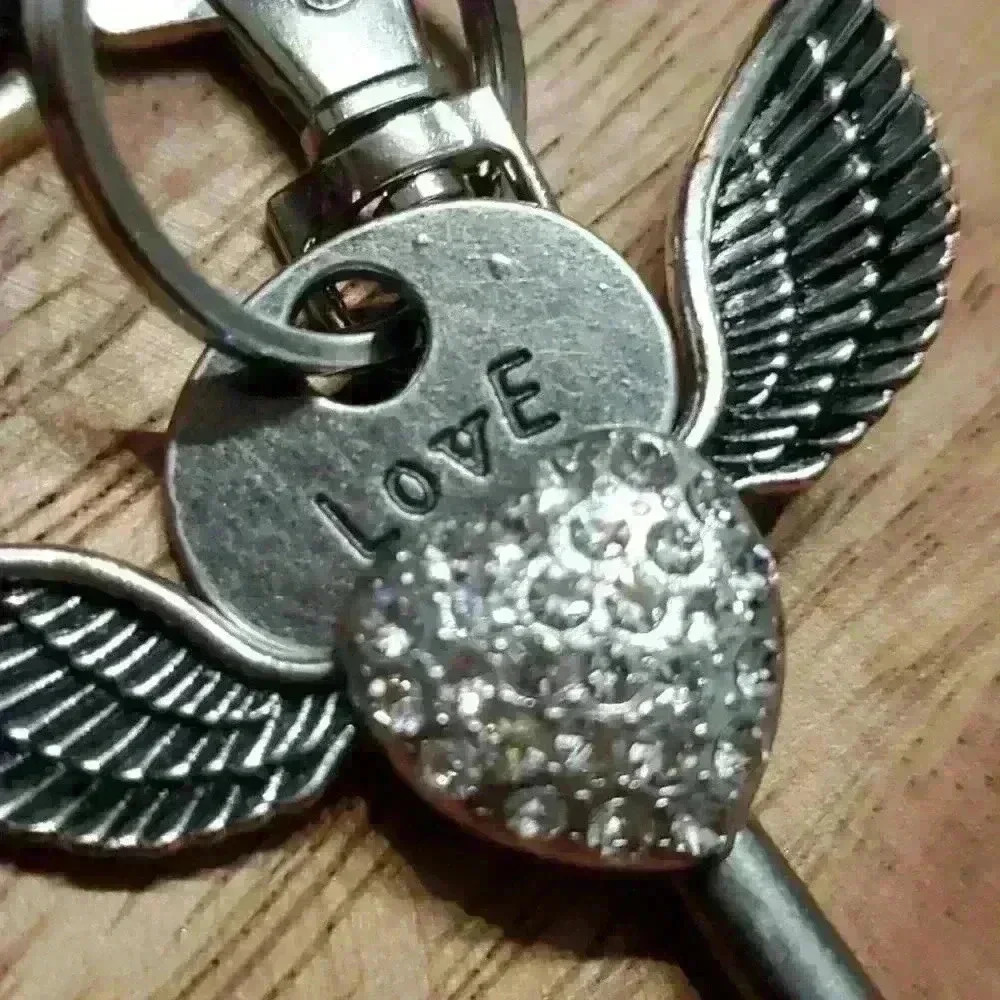 Angel  keychain - Picture 3 of 3